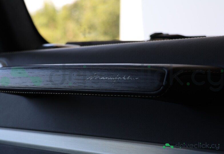 Mercedes G-class Black