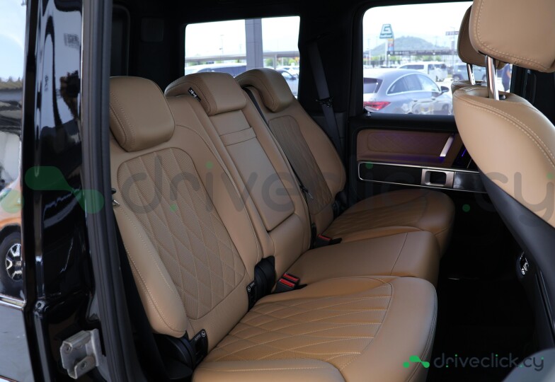 Mercedes G-class Black
