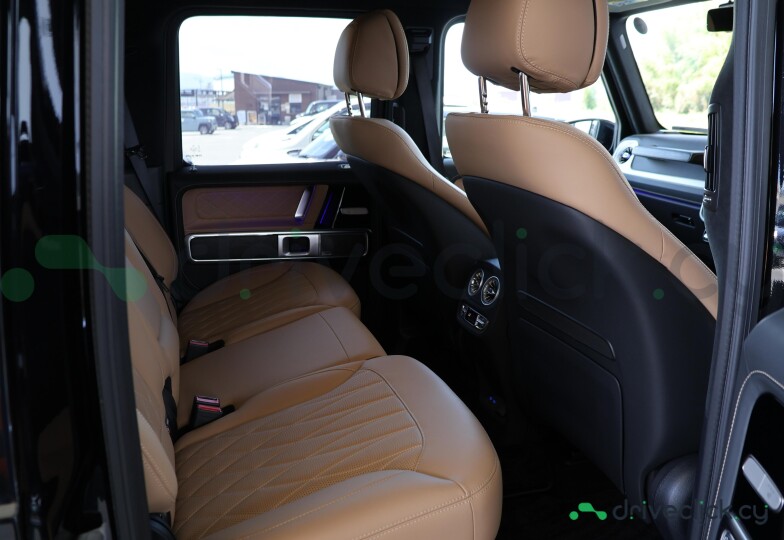 Mercedes G-class Black