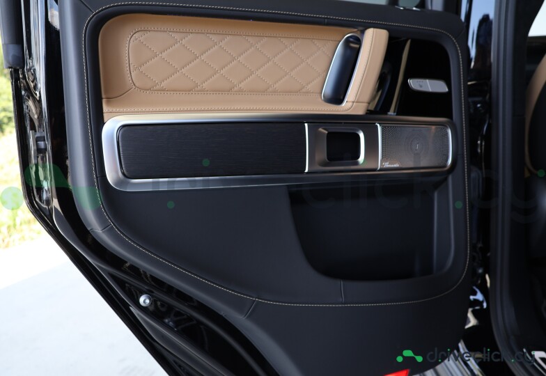 Mercedes G-class Black