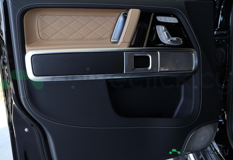 Mercedes G-class Black