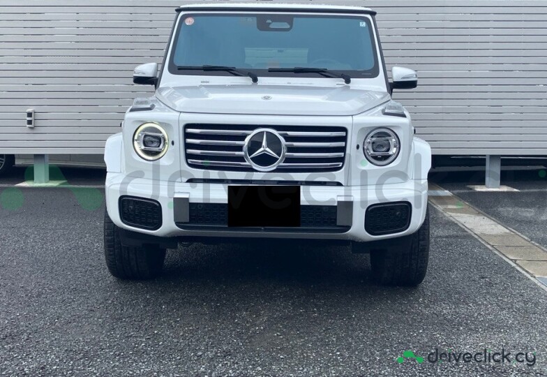 Mercedes G-class White