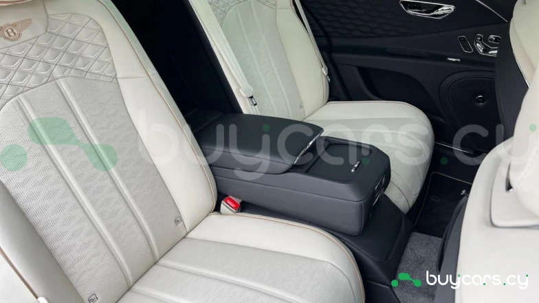 Bentley Flying Spur Бежевый