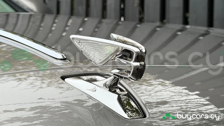 Bentley Flying Spur Бежевый