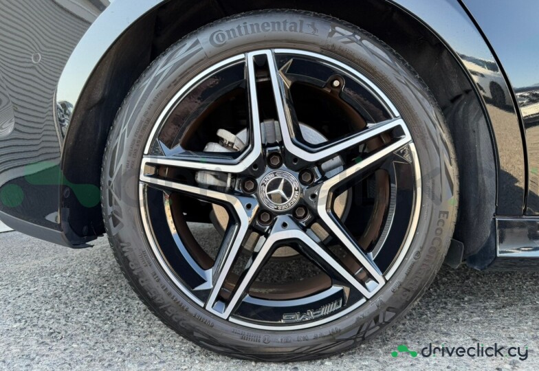 Mercedes B-class Black