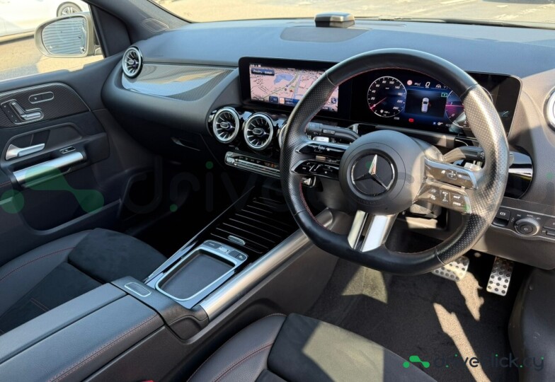 Mercedes B-class Black