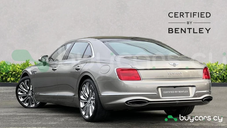 Bentley Flying Spur Бежевый