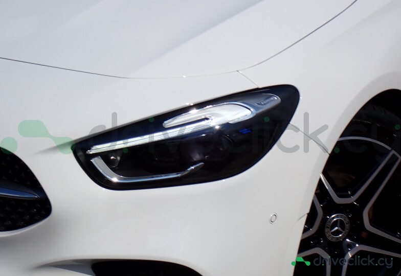 Mercedes B-class White