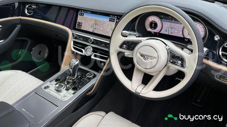 Bentley Flying Spur Бежевый