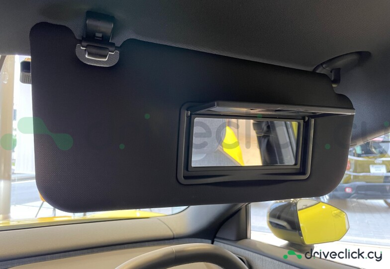 Volvo EX30 Yellow