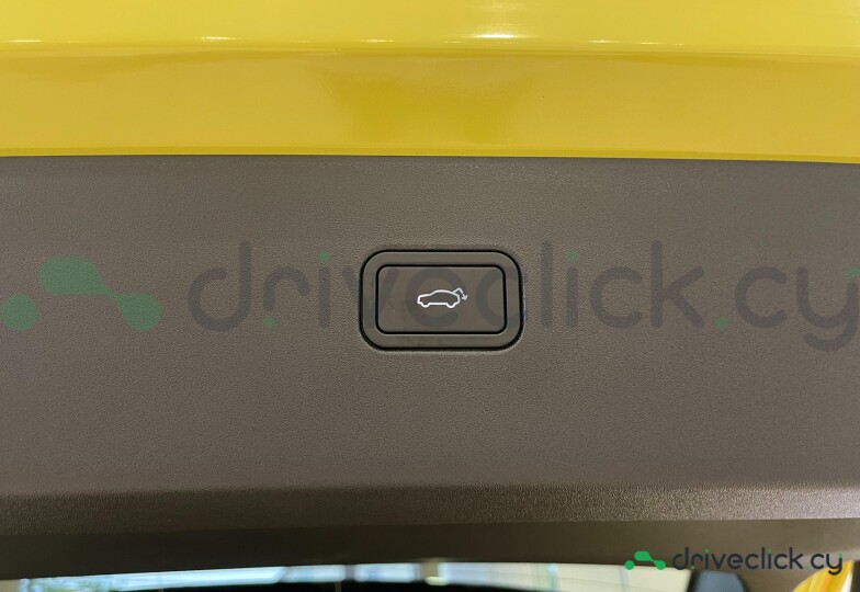 Volvo EX30 Yellow