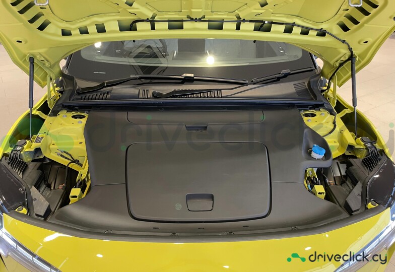 Volvo EX30 Yellow