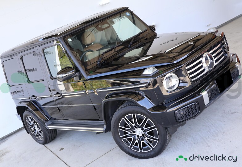 Mercedes G-class Black