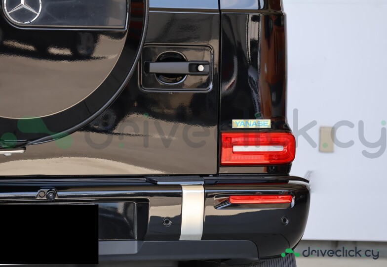 Mercedes G-class Black