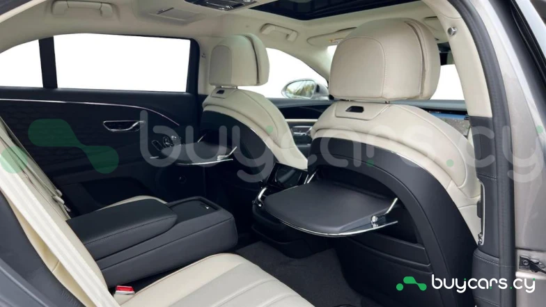 Bentley Flying Spur Бежевый