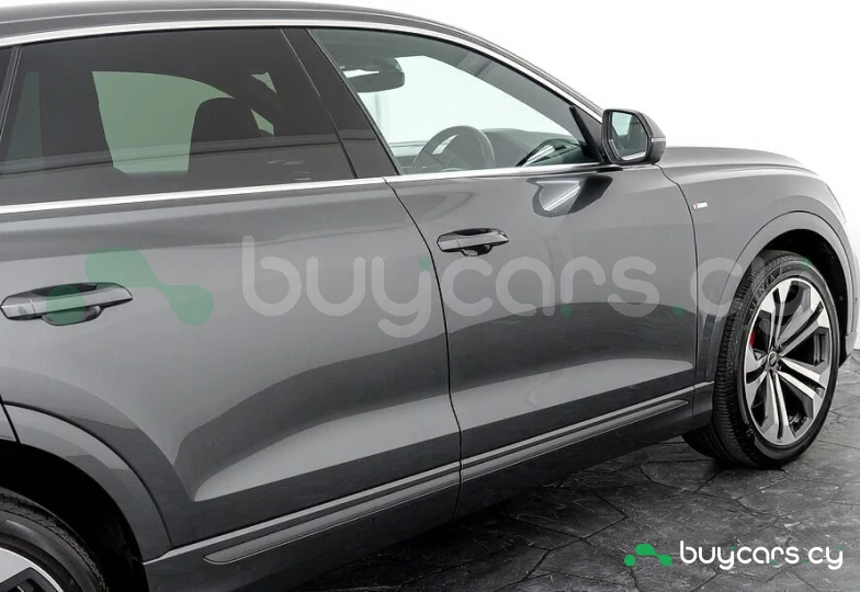 Audi Q8 Grey