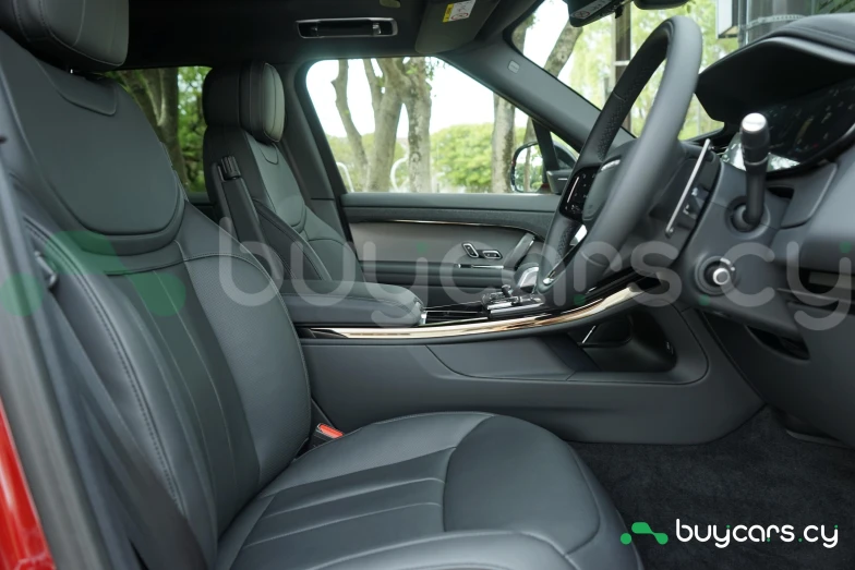 Land Rover Range Rover Sport Красный
