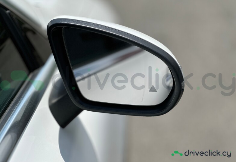 Mercedes CLA-class White