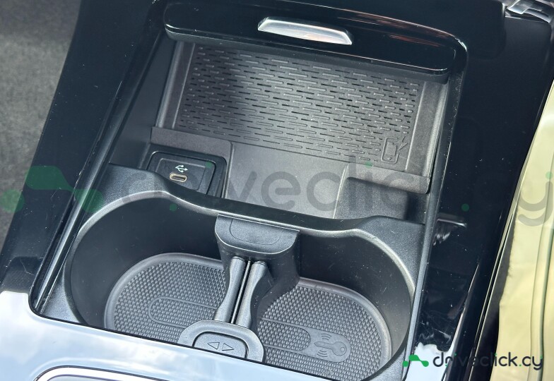 Mercedes CLA-class White