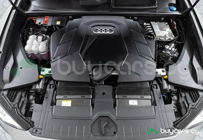 Audi Q8 Grey