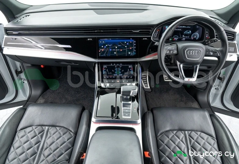 Audi Q8 White