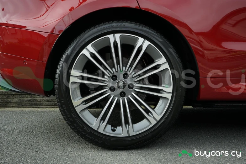 Land Rover Range Rover Sport Красный