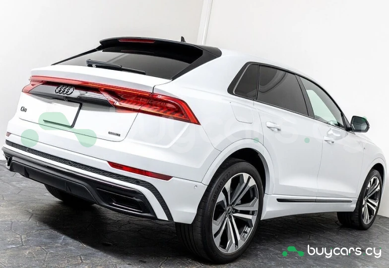 Audi Q8 White