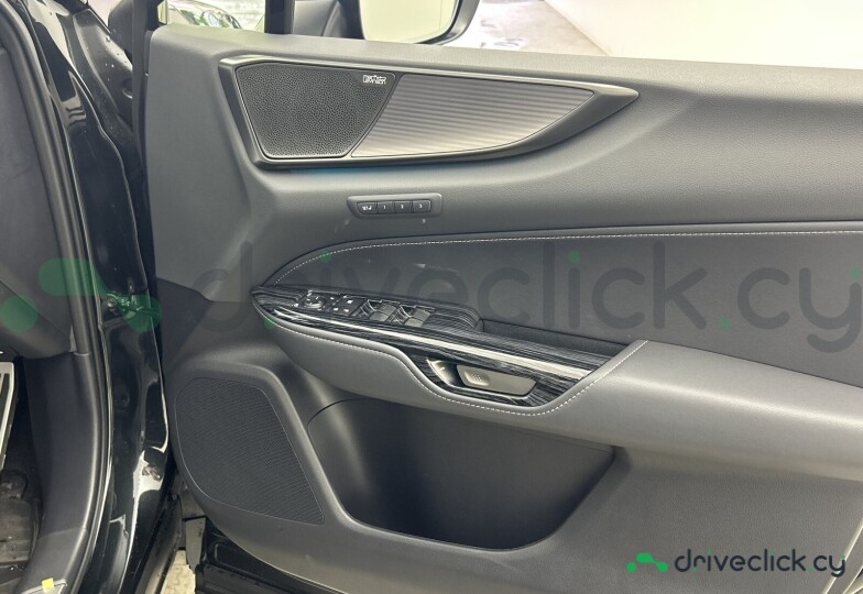 Lexus NX Black