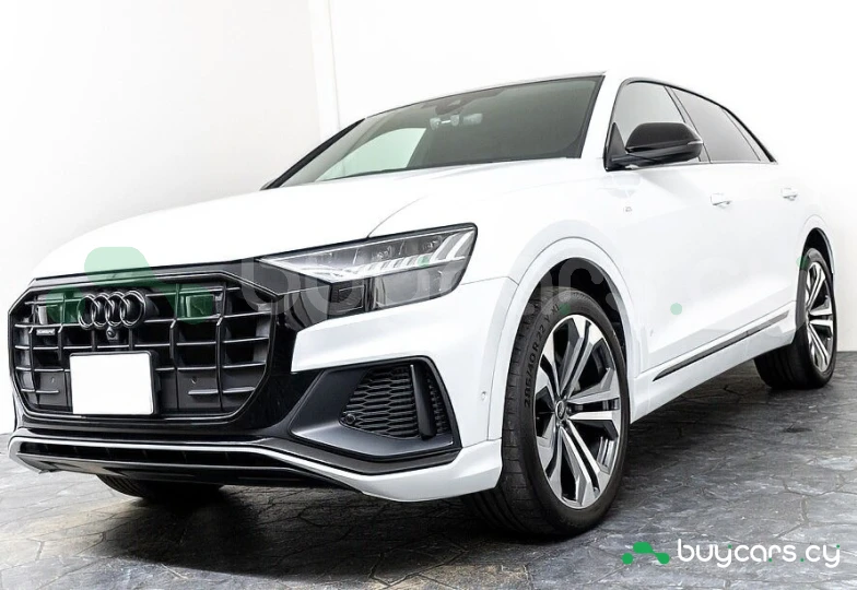 Audi Q8 White