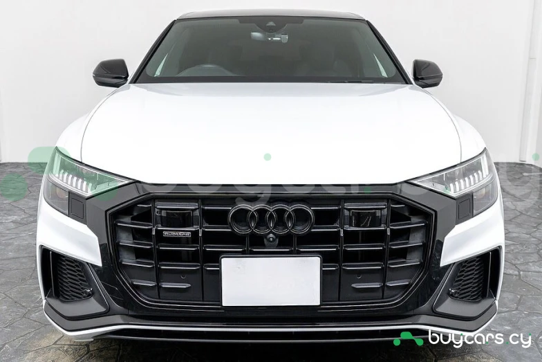 Audi Q8 White