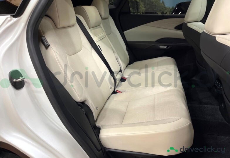 Lexus RX Белый