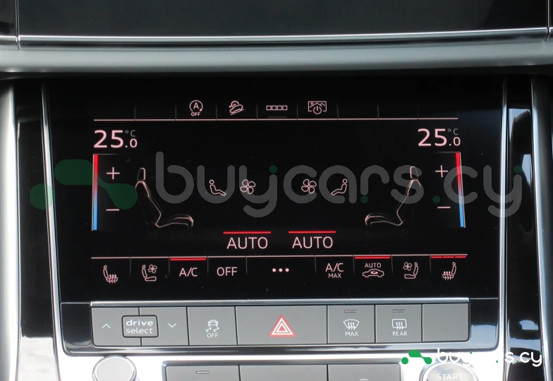 Audi Q8 Черный