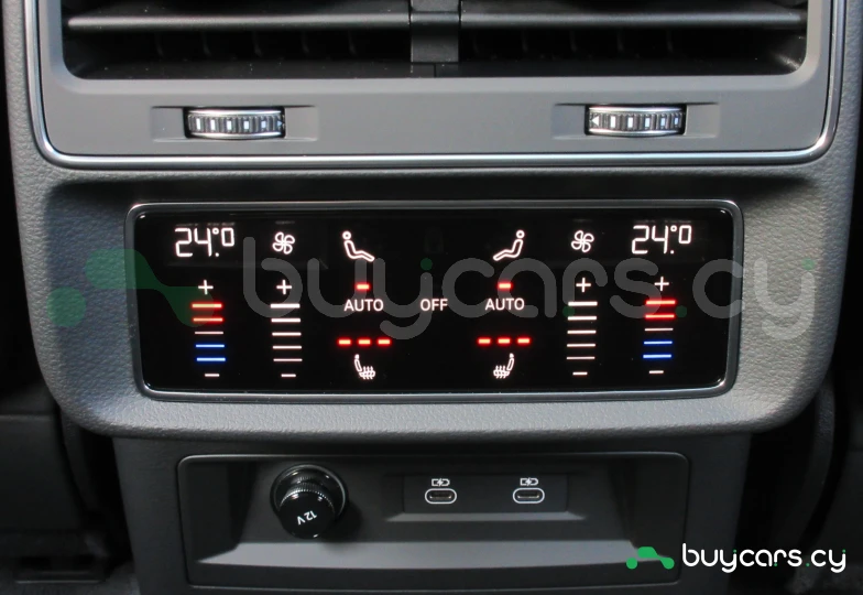 Audi Q8 Черный