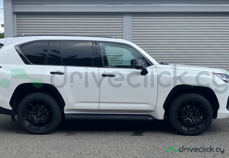 Lexus LX White