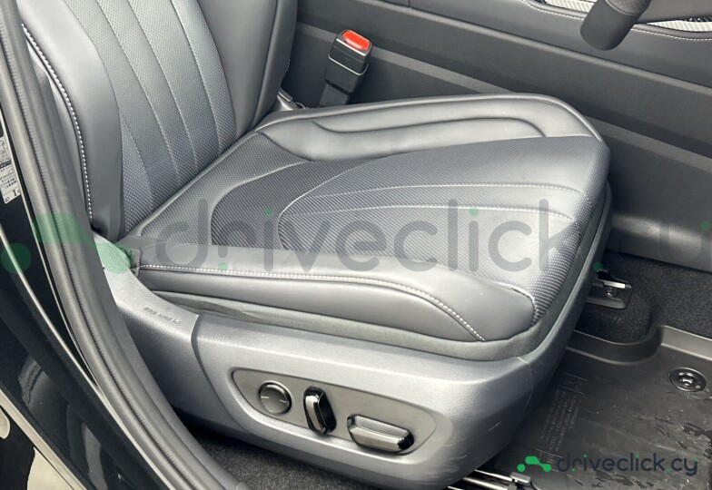 Lexus NX Black