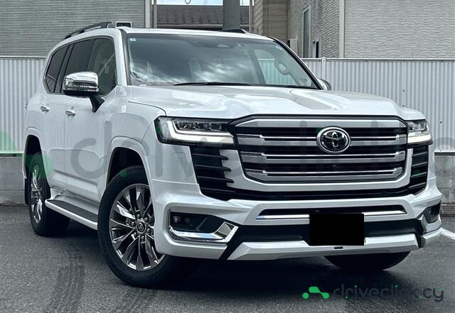 Toyota Land Cruiser 300 White