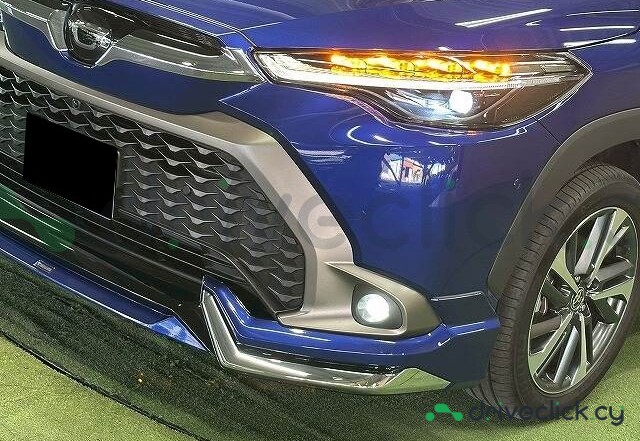Toyota Corolla Cross Blue
