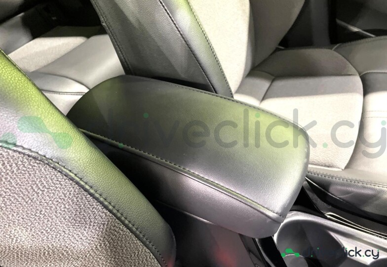 Toyota Corolla Cross White