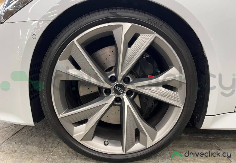 Audi RS7 White