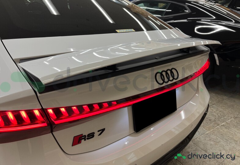 Audi RS7 White