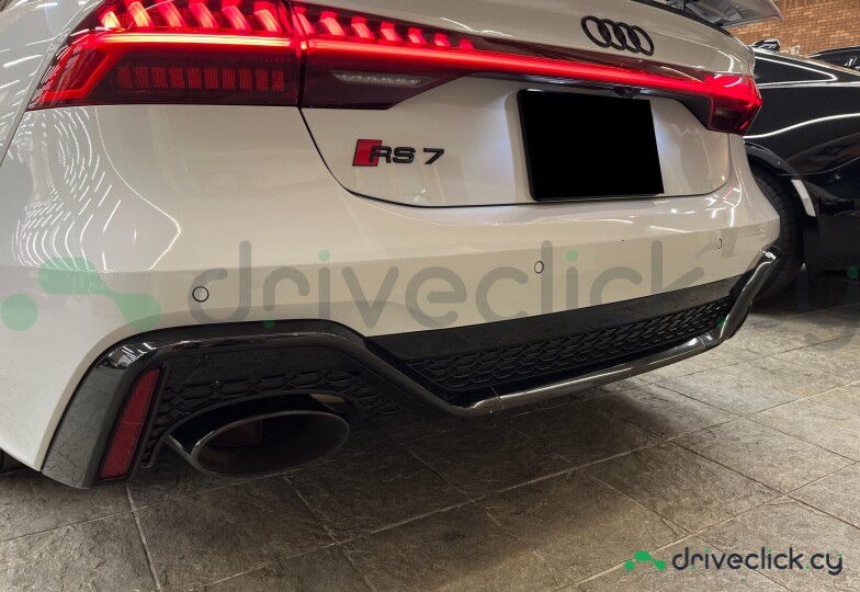 Audi RS7 White