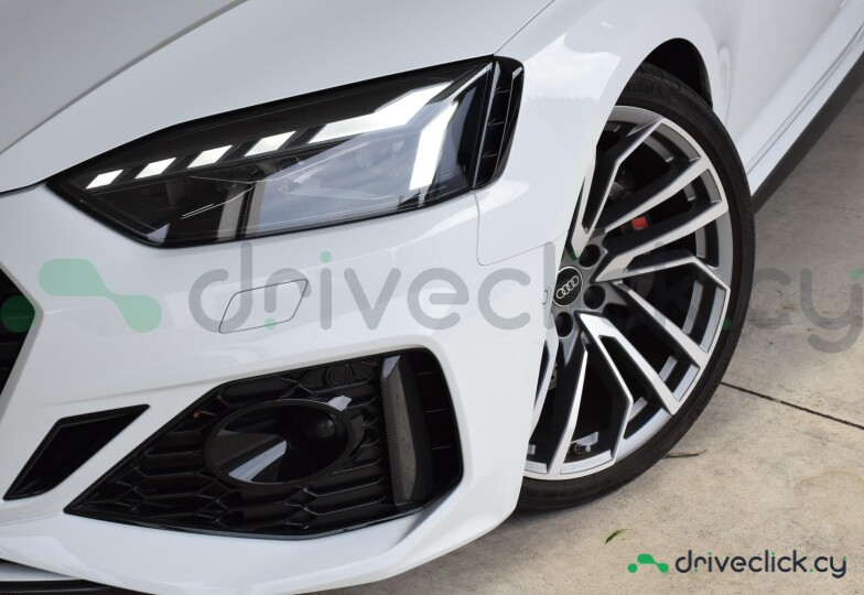 Audi RS5 White