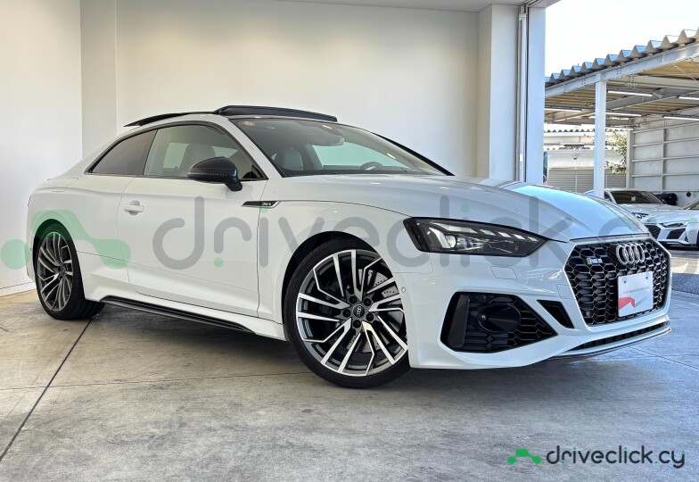 Audi RS5 White