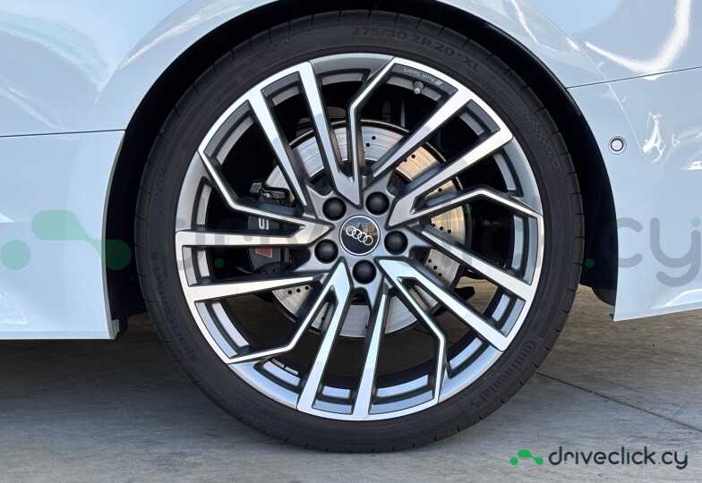 Audi RS5 White