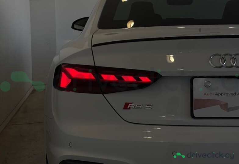 Audi RS5 White