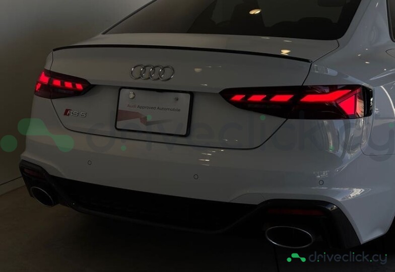 Audi RS5 White