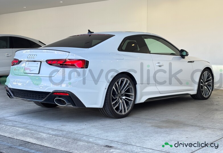 Audi RS5 White