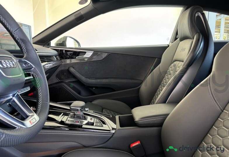 Audi RS5 White