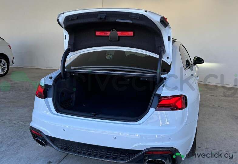Audi RS5 White