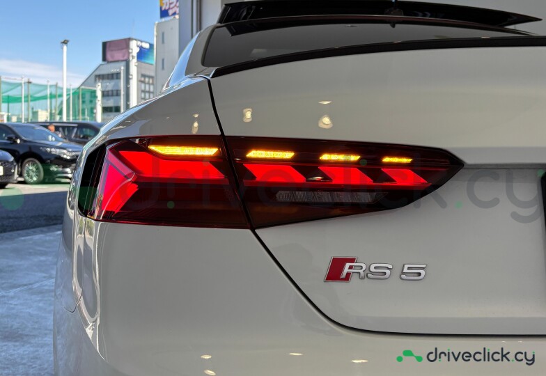 Audi RS5 White